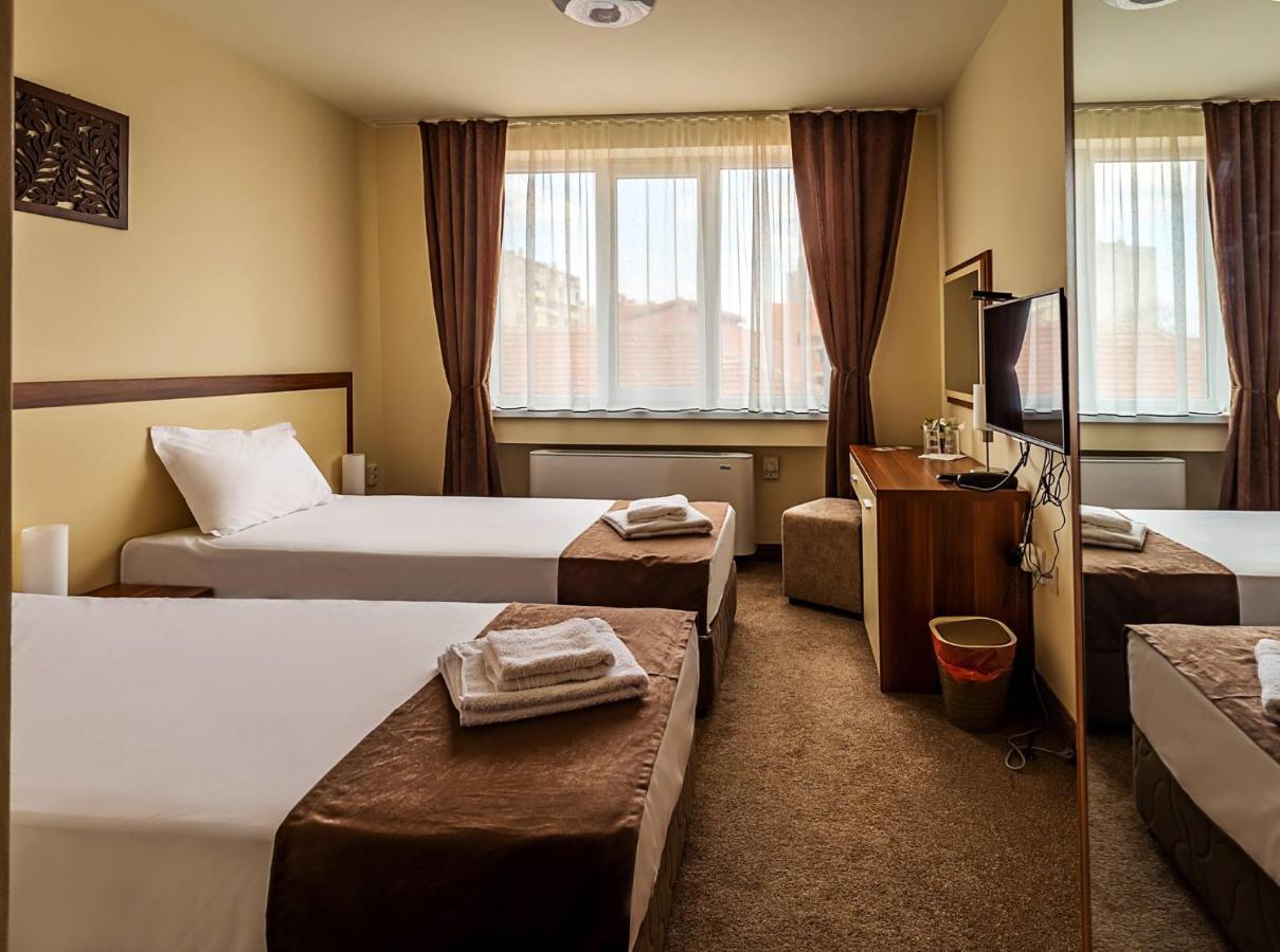 Family Hotel Bulgaria Kharmanli 외부 사진